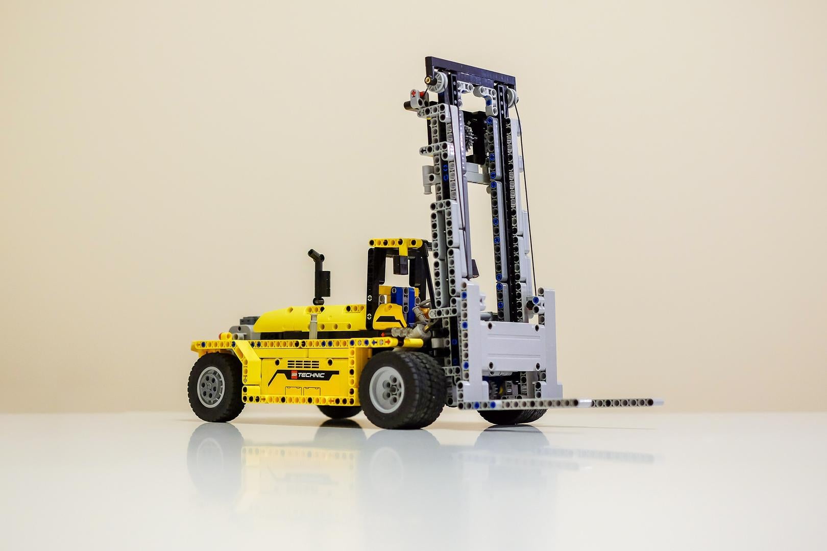 lego technic heavy duty forklift