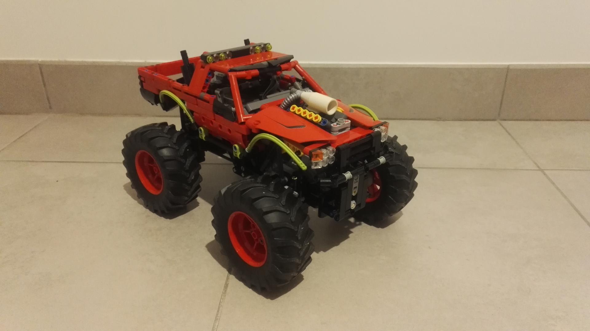 LEGO MOC Monster Truck by Nico71 Rebrickable Build with LEGO