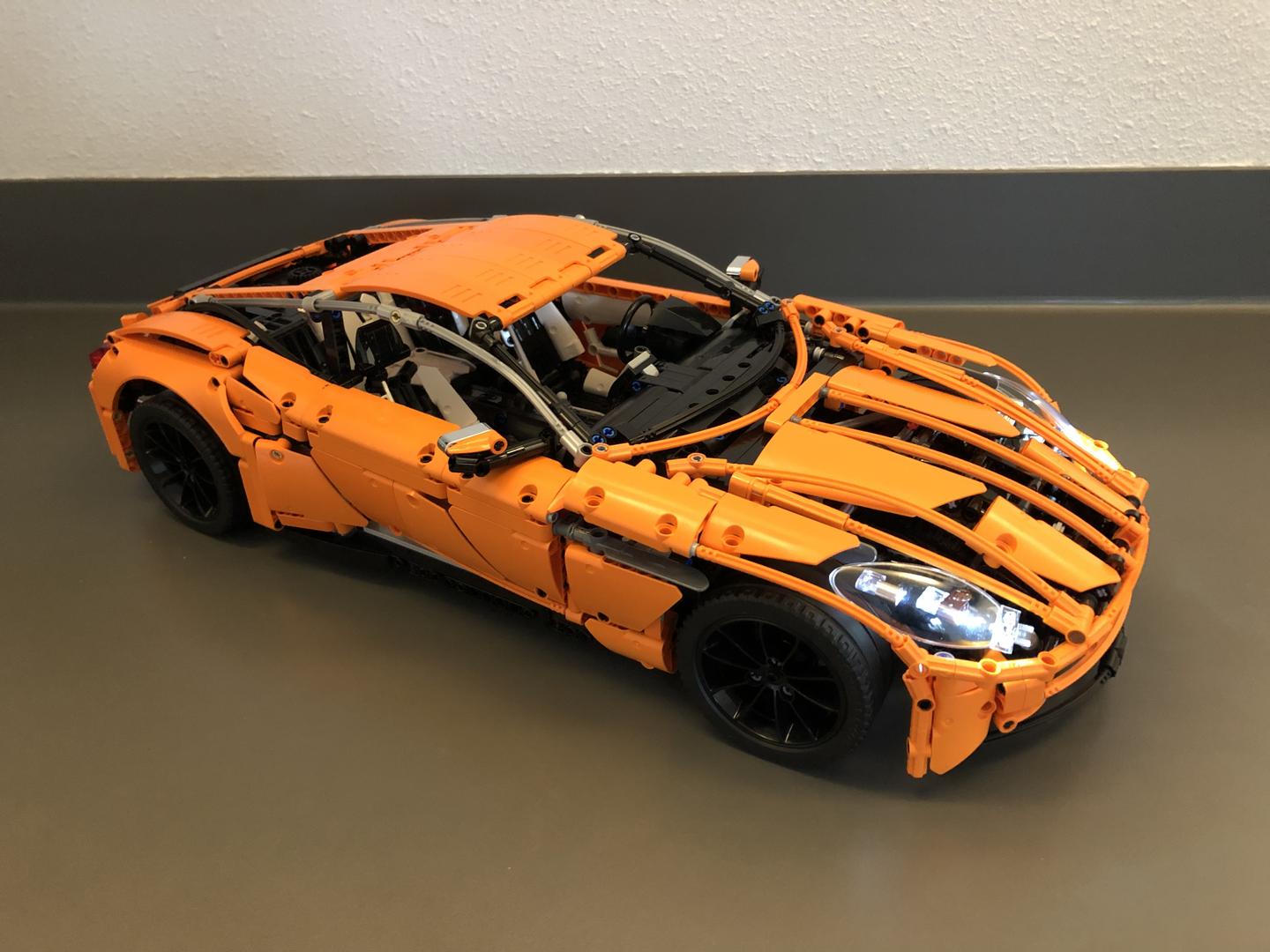 Lego aston martin