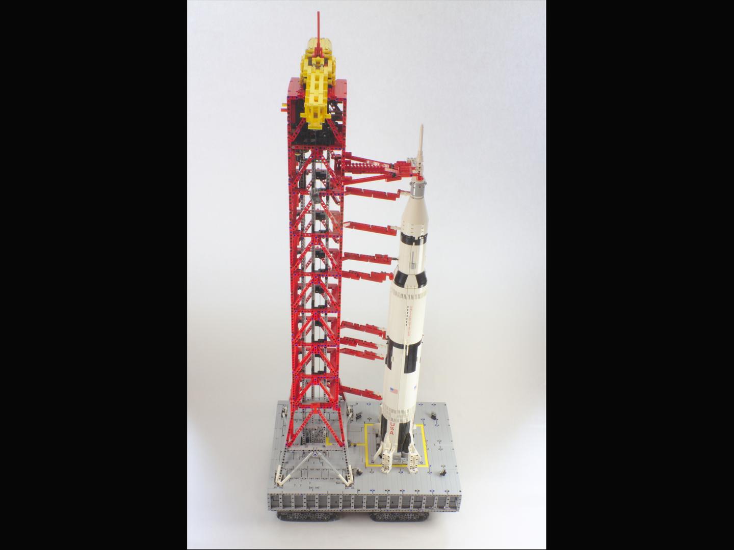 LEGO MOC Launch Tower Mk I for Saturn V (21309/92176) with Crawler by