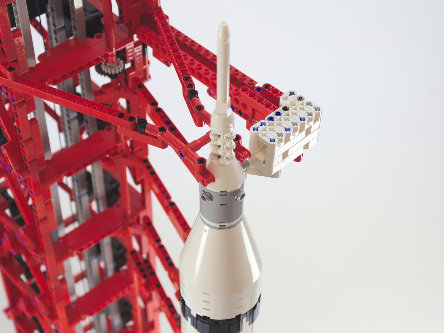 LEGO MOC Launch Tower Mk I for Saturn V (21309/92176) with Crawler by