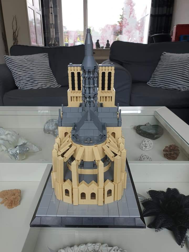 LEGO MOC Notre Dame de Paris by FredL45 Rebrickable Build with LEGO