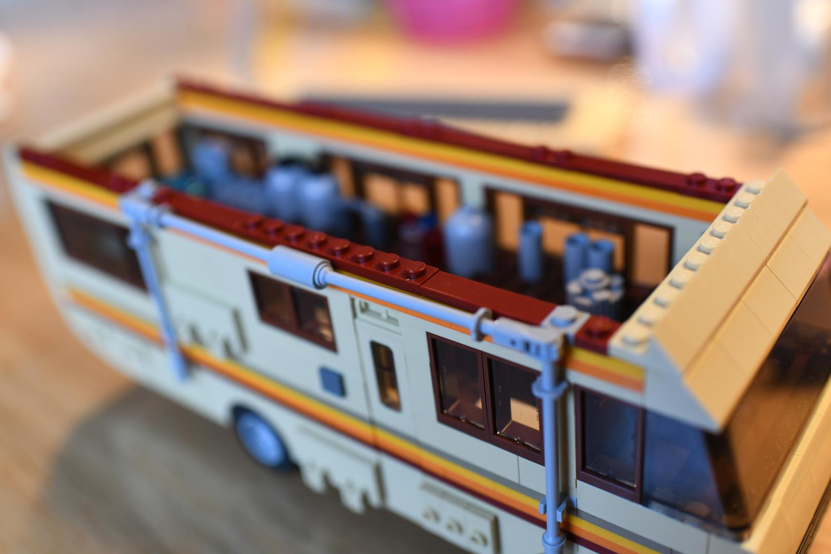 LEGO MOC Breaking Bad RV by mkibs Rebrickable Build with LEGO