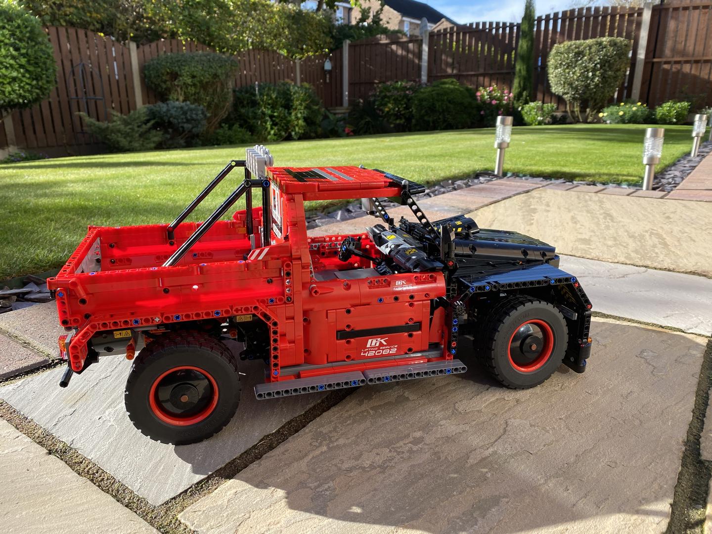 moc - 42082 p-model - american pickup truck