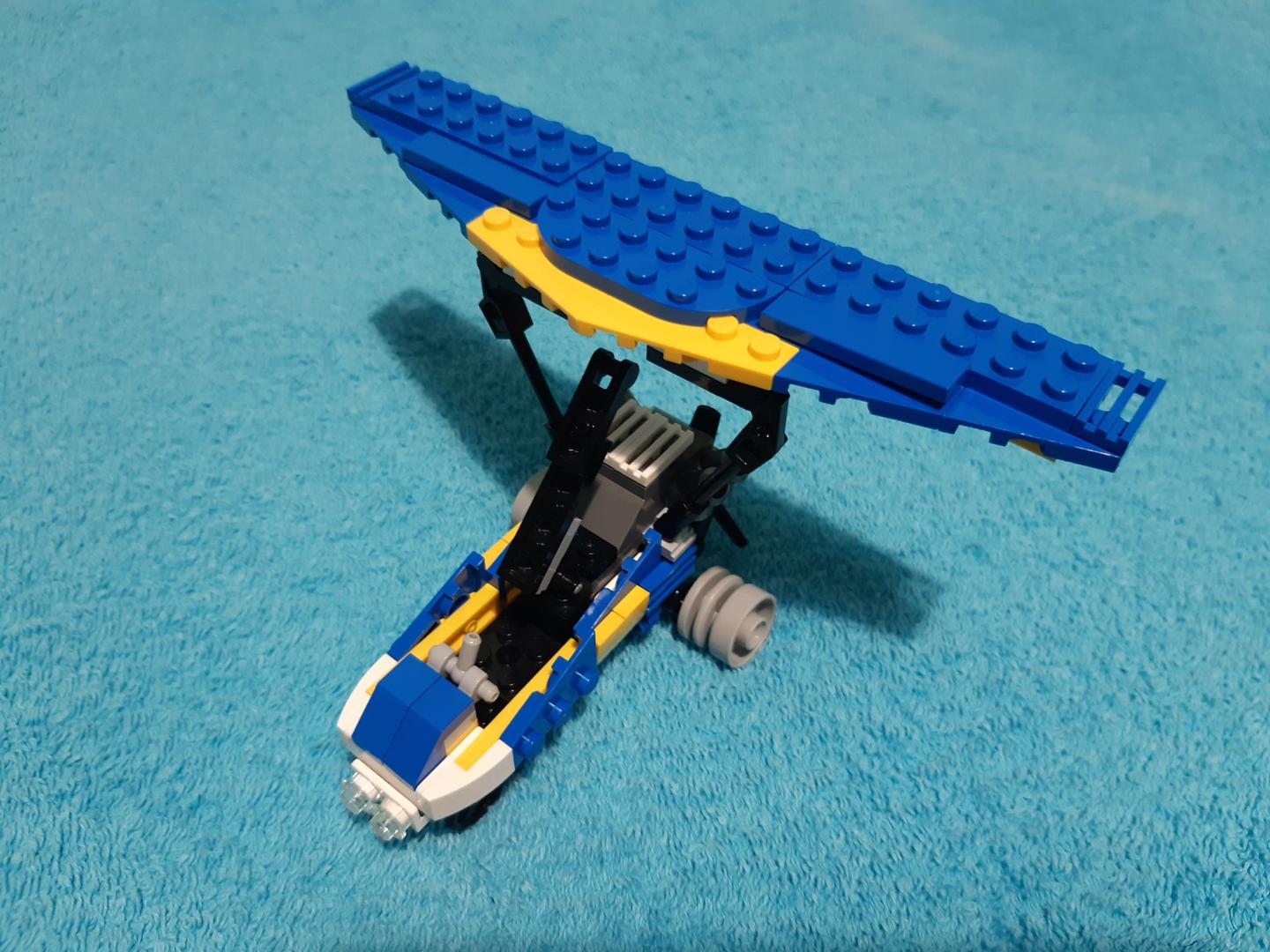 LEGO MOC 31087 Motorized HangGlider by KlintIsztvud Rebrickable