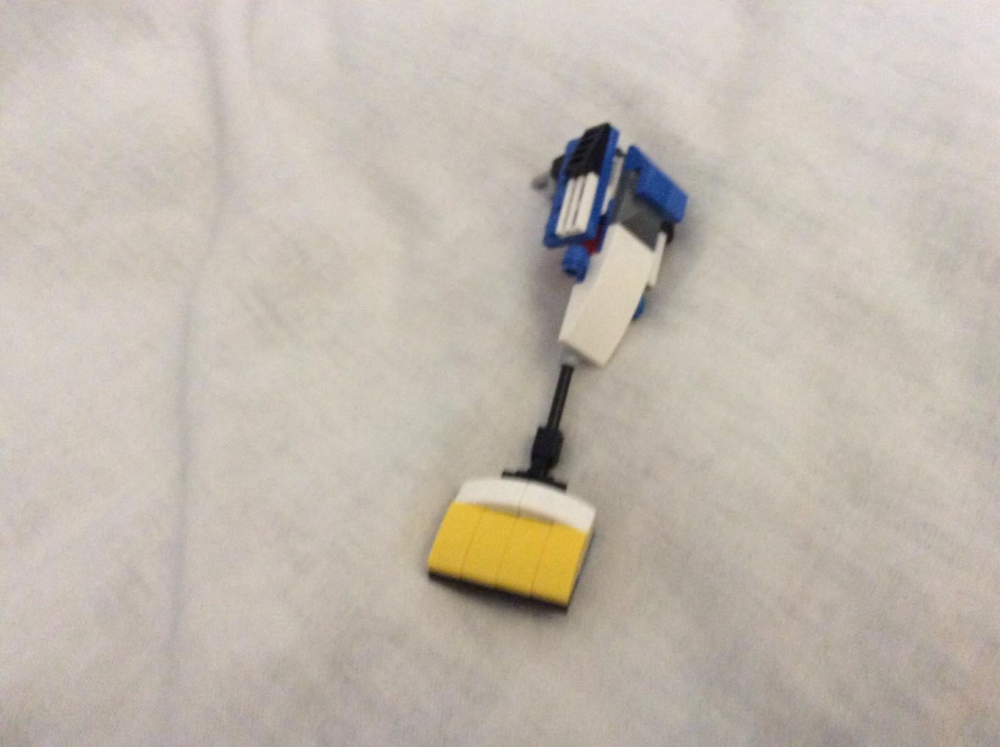 LEGO MOC 31087 Vacuum Cleaner by KlintIsztvud Rebrickable Build