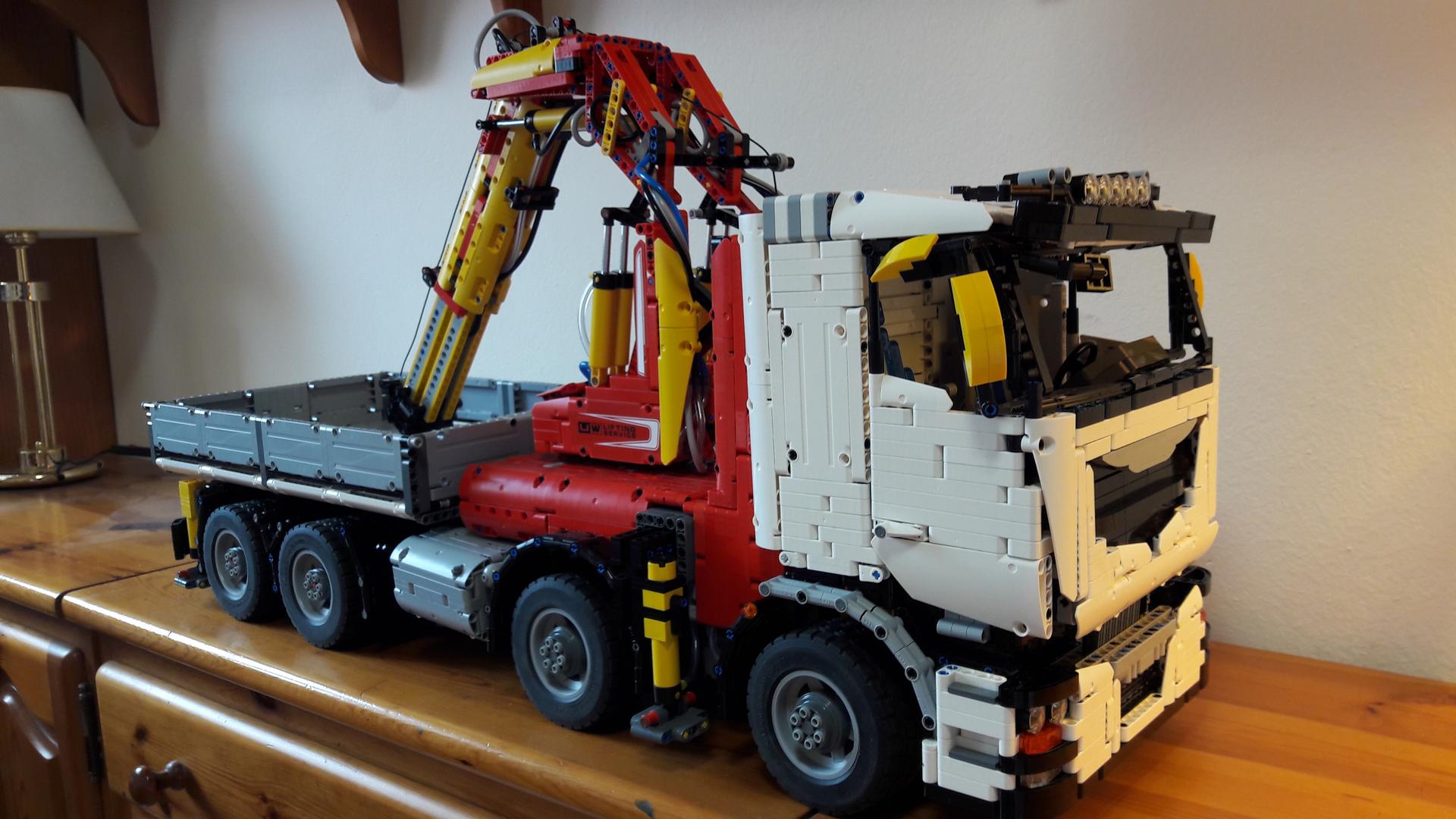 LEGO MOC Crane Truck by Lucioswitch81 Rebrickable Build with LEGO