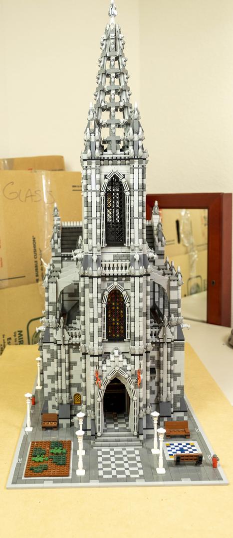 LEGO MOC Modular Cathedral by Das_Felixle | Rebrickable - Build with LEGO
