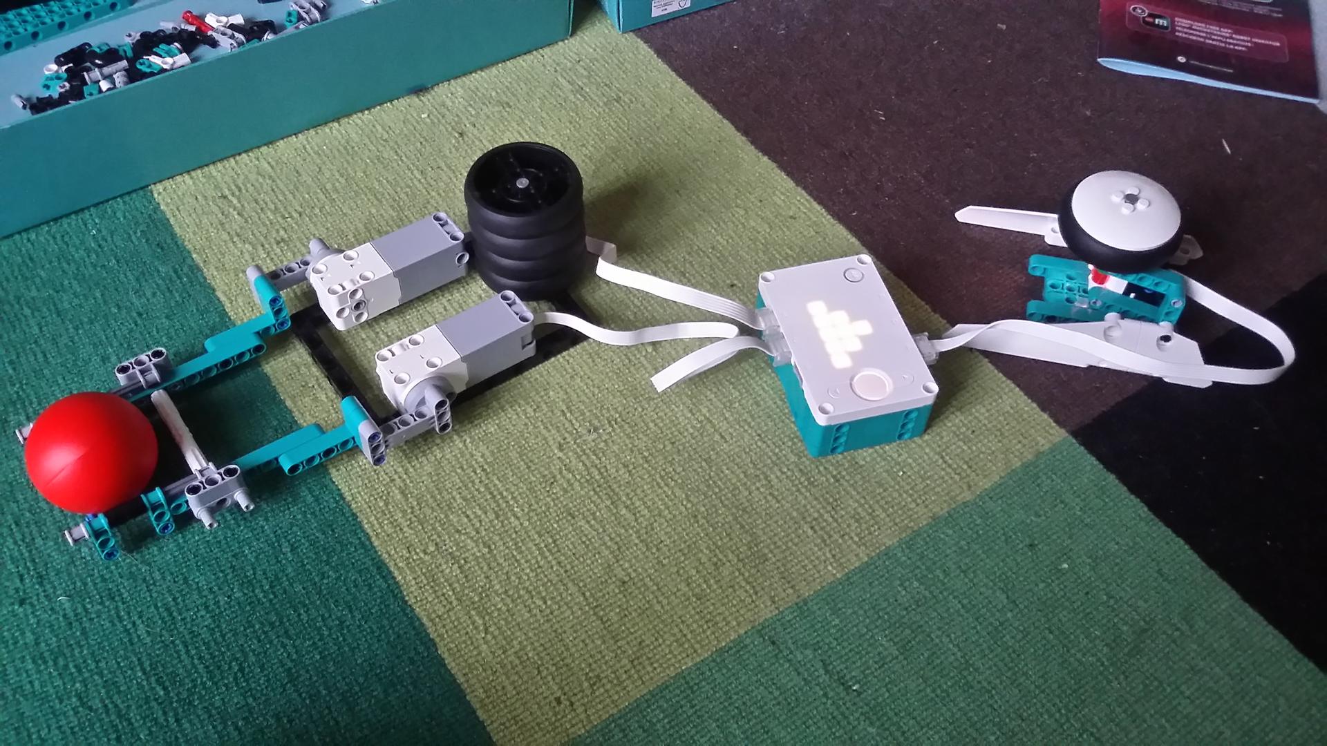 LEGO MOC Ball launcher by Worm65 Rebrickable Build with LEGO