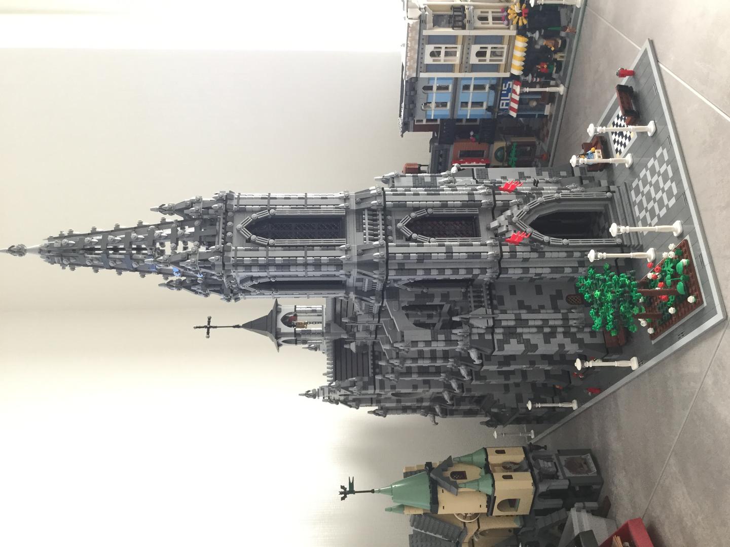 LEGO MOC Modular Cathedral by Das_Felixle | Rebrickable - Build with LEGO