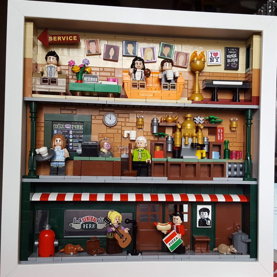 LEGO MOC 21319 FRIENDS Central Perk in photo frame by beewiks ...