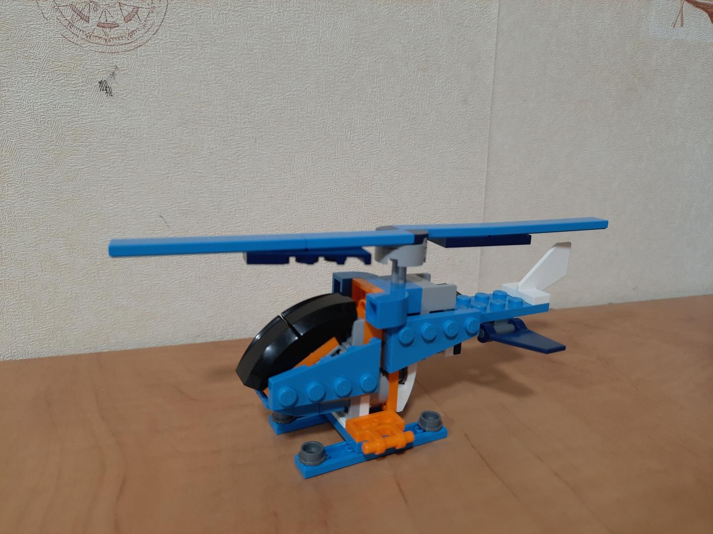 LEGO MOC 31099 Helicopter by Apachaihapachai Rebrickable Build with LEGO