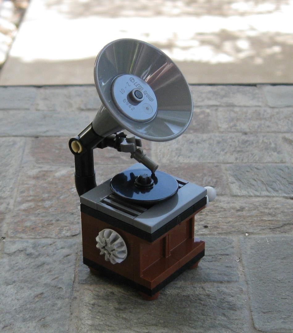 LEGO MOC Vintage Record Player by timeremembered Rebrickable Build